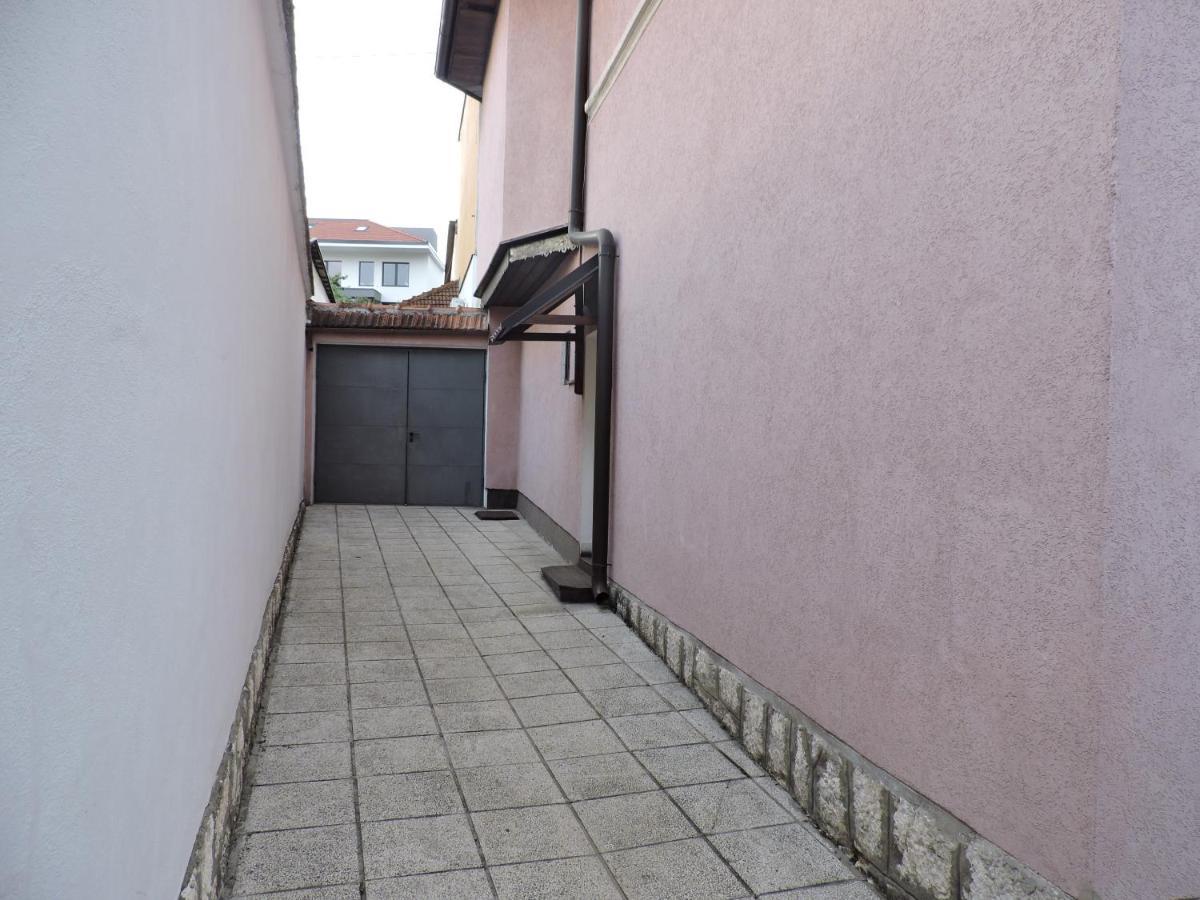 Apartments Music, Garden And Parking SJJ Extérieur photo